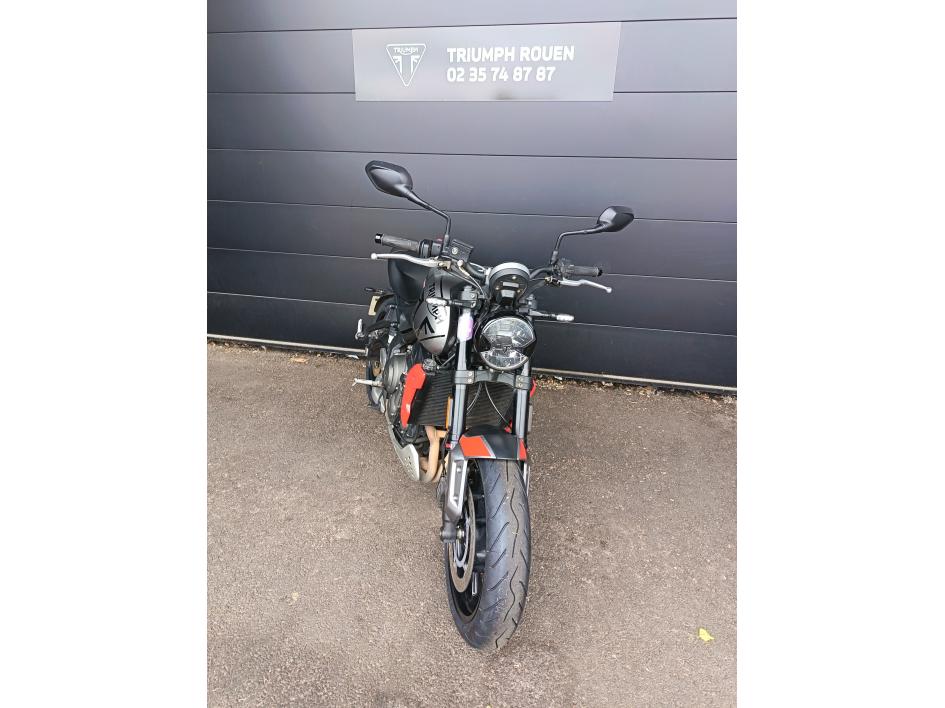 TRIUMPH TRIDENT 660