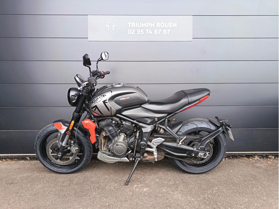 TRIUMPH TRIDENT 660