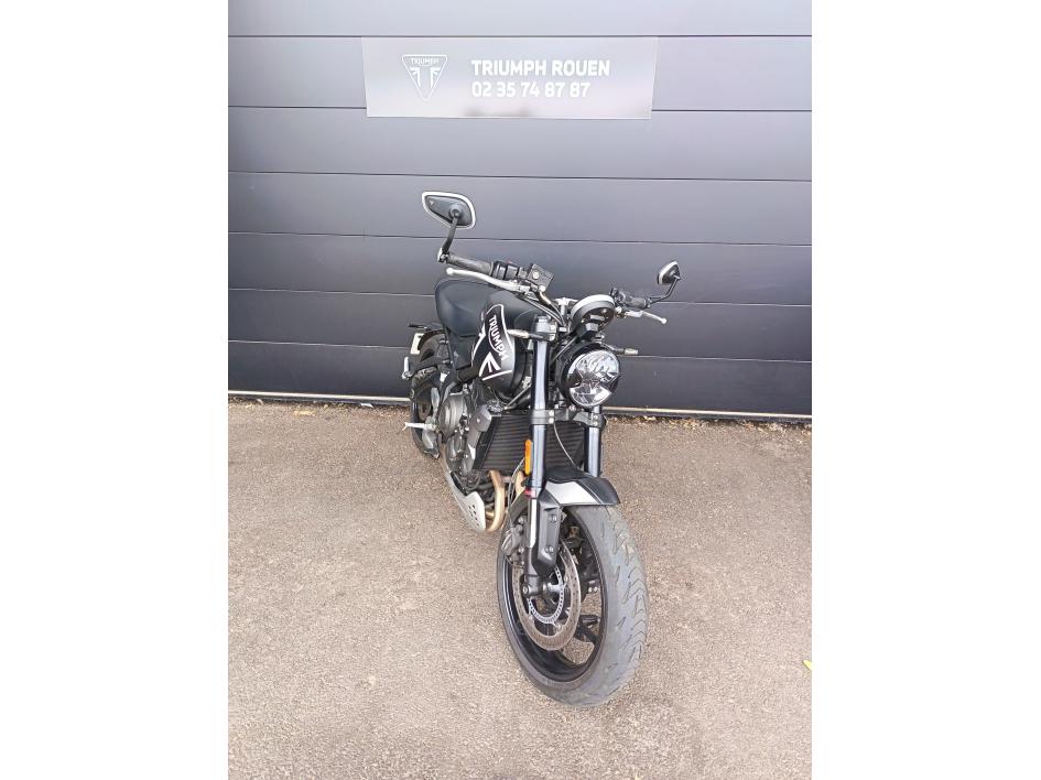 TRIUMPH TRIDENT 660