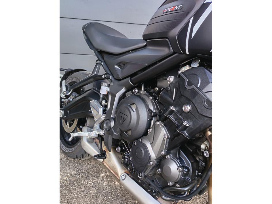 TRIUMPH TRIDENT 660