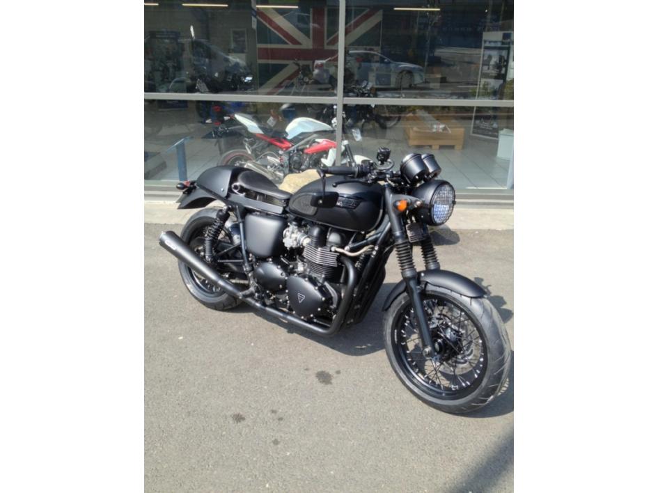 Bonneville T100 Full Black