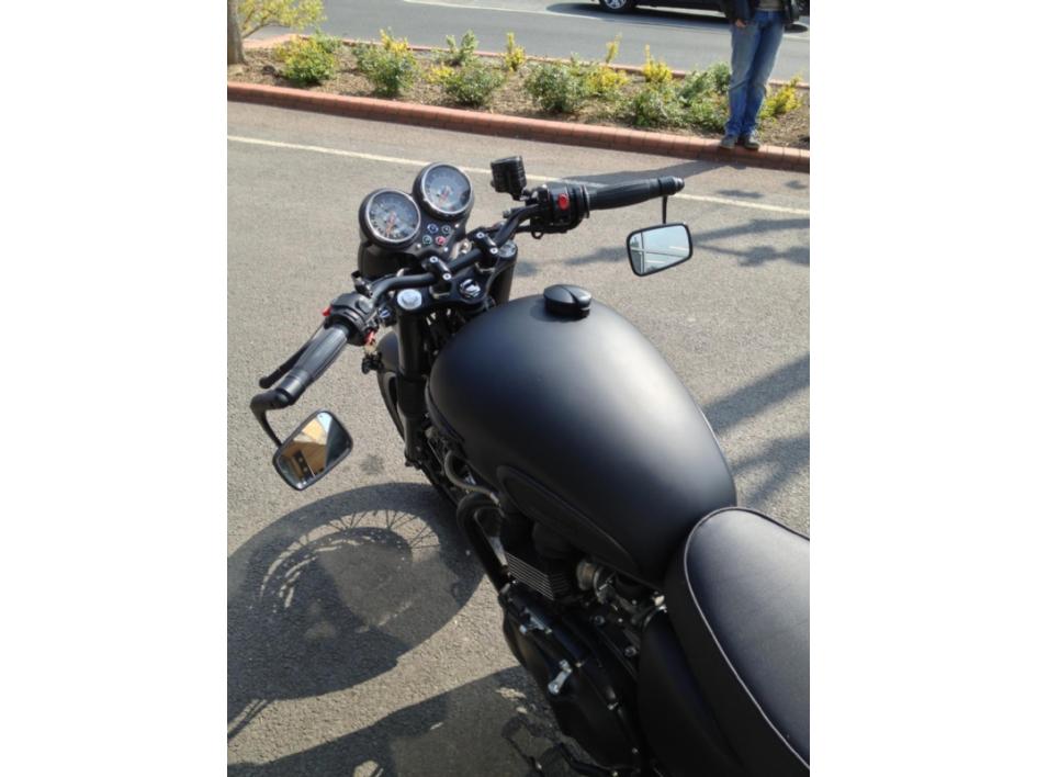 Bonneville T100 Full Black