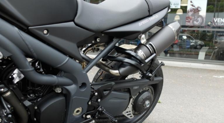 Speed Triple Black Legion